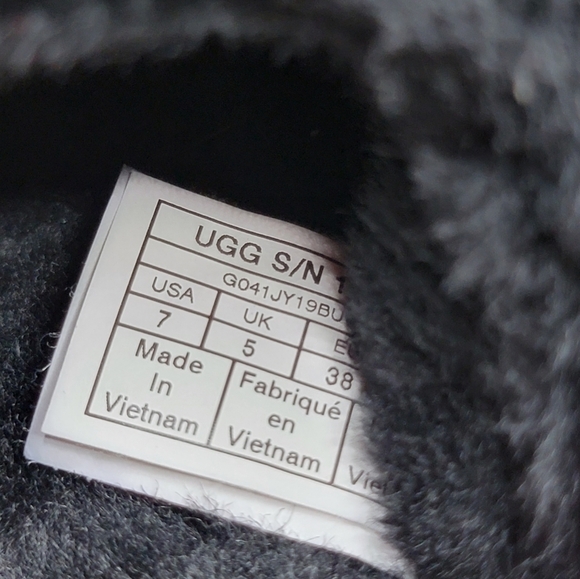 Ugg Fluff Yeah slippers size 7 black platform - Picture 2 of 8